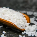 El verdadero motivo por el que debes lavar el arroz te sorprenderá