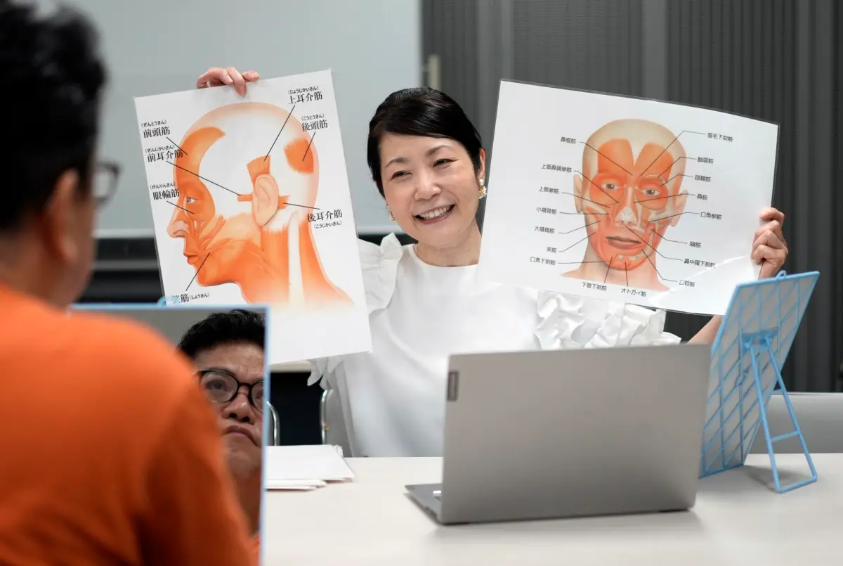 Educadores de sonrisas para potenciar la confianza en el Japón postcovid