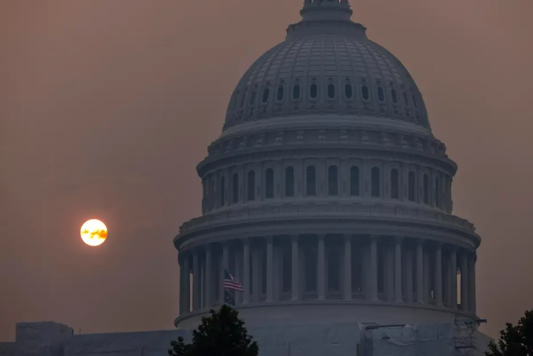El humo asfixia el noreste de EEUU con millones de ciudadanos en alerta por el aire