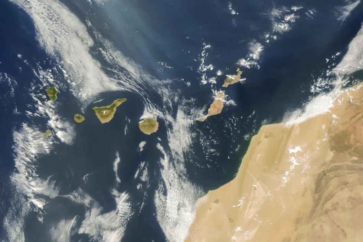 El humo de los incendios de Canadá llega al archipiélago atlántico español de Canarias