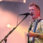 Josh Homme, líder de Queens of the Stone Age, revela que tiene cáncer