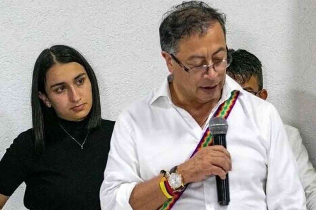 Así respondía Laura Sarabia vía chat a los reclamos de Armando Benedetti
