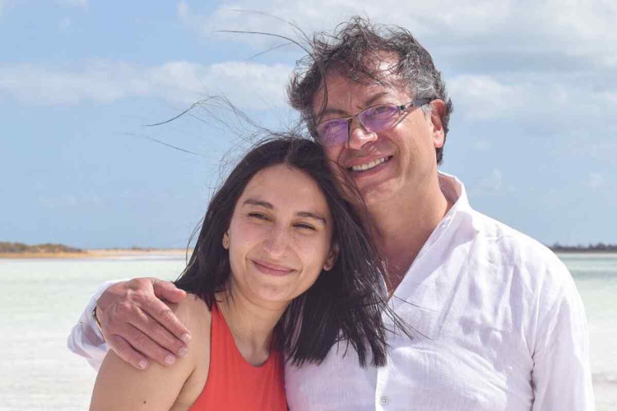 dinero era de petro--Chuzadas a ex niñera desatan crisis en el gobierno de Petro: salen jefe de gabinete y embajador