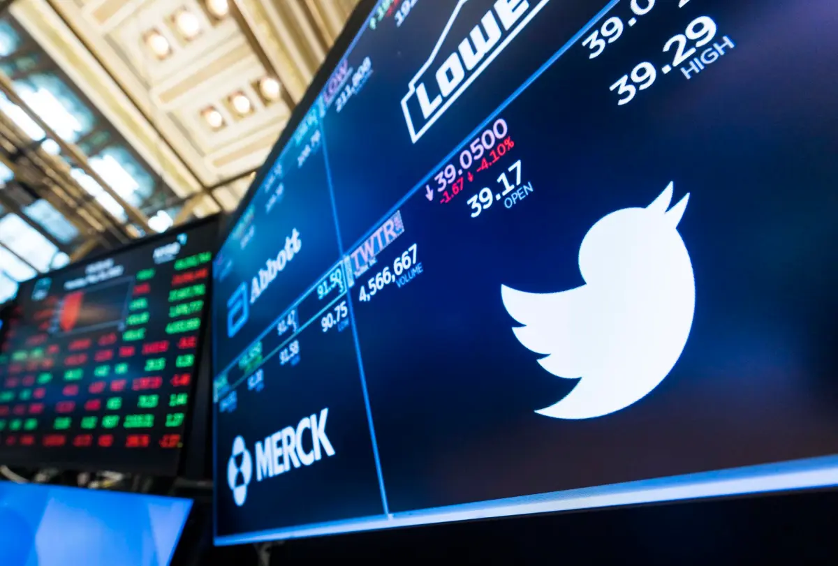 Los ingresos publicitarios de Twitter en Estados Unidos se desploman