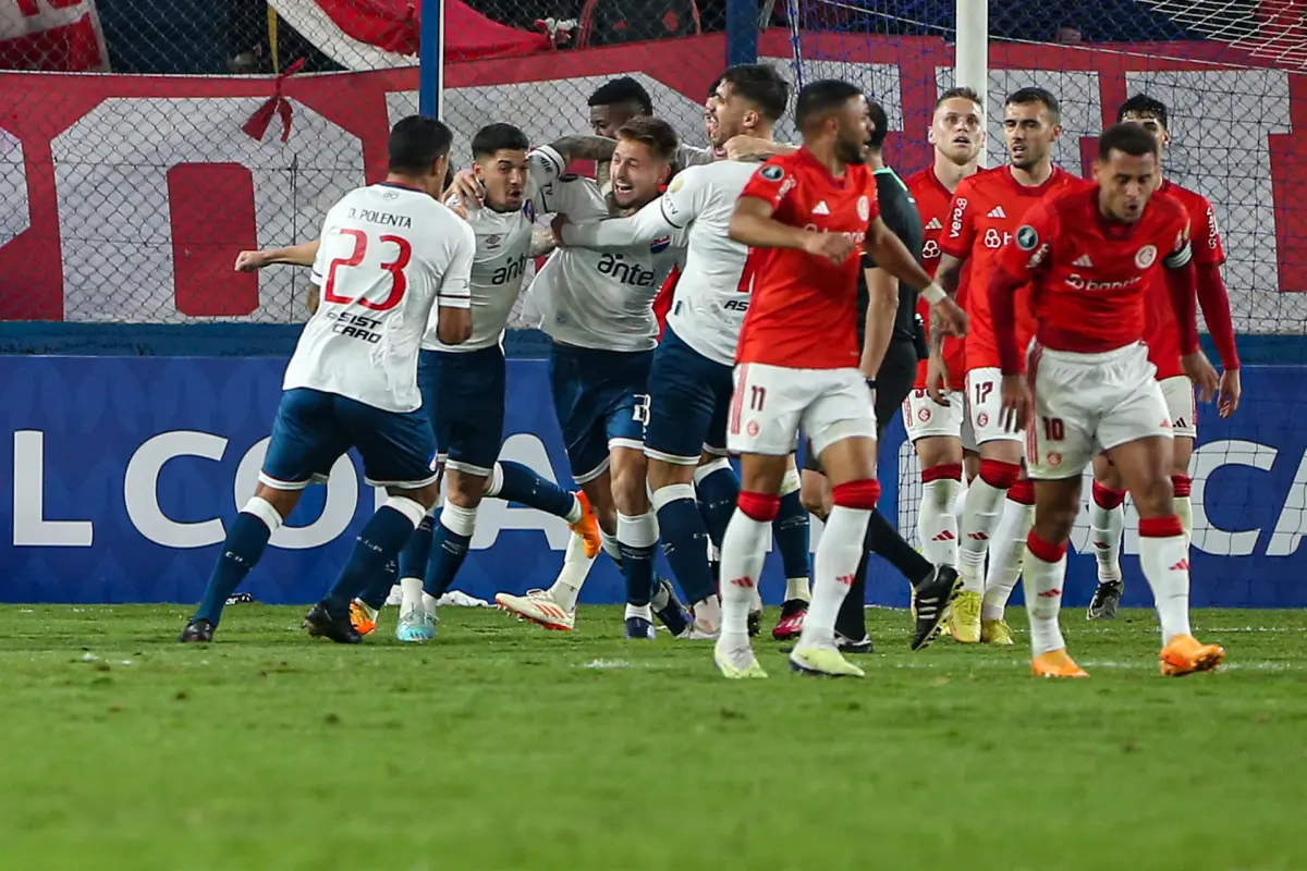 Nacional e Internacional firman las tablas y abren la clasificación del Grupo B