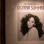 Salen a la venta fotos, pinturas y ropa de la reina de la música disco Donna Summer