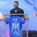 Sebastián Viera se despide de Junior con un emotivo homenaje en Barranquilla