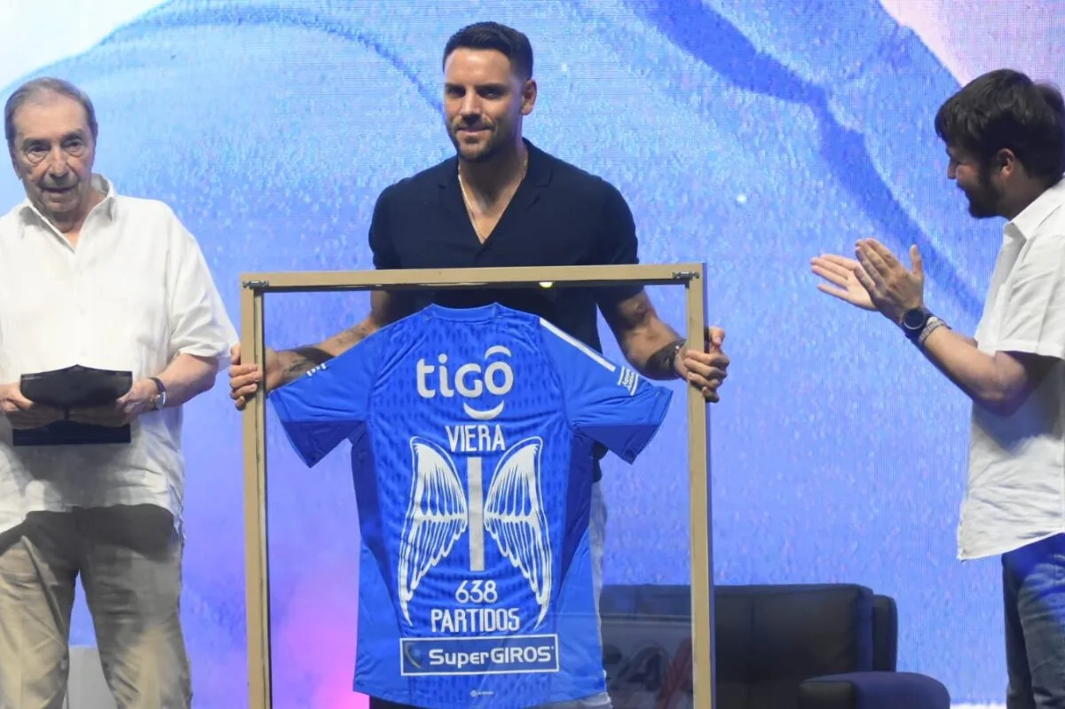 Sebastián Viera se despide de Junior con un emotivo homenaje en Barranquilla