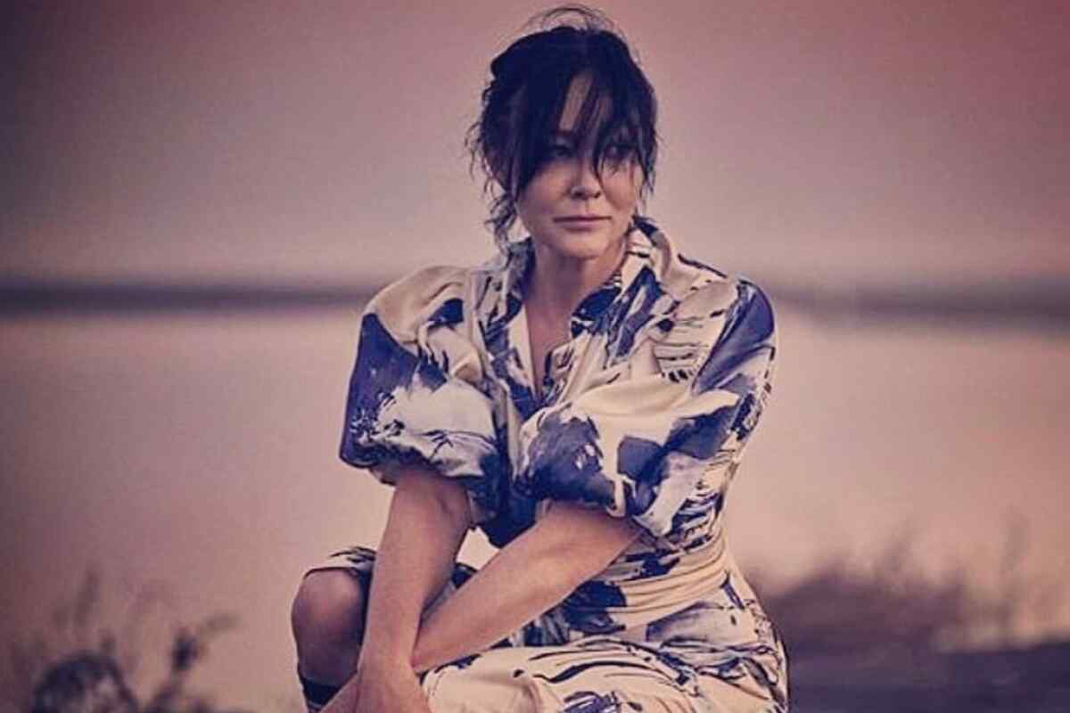 Shannen Doherty revela que tiene metástasis cerebral por el cáncer que padece