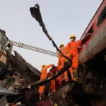 Sube a 261 el número de muertos en el peor accidente de trenes en dos décadas en la India