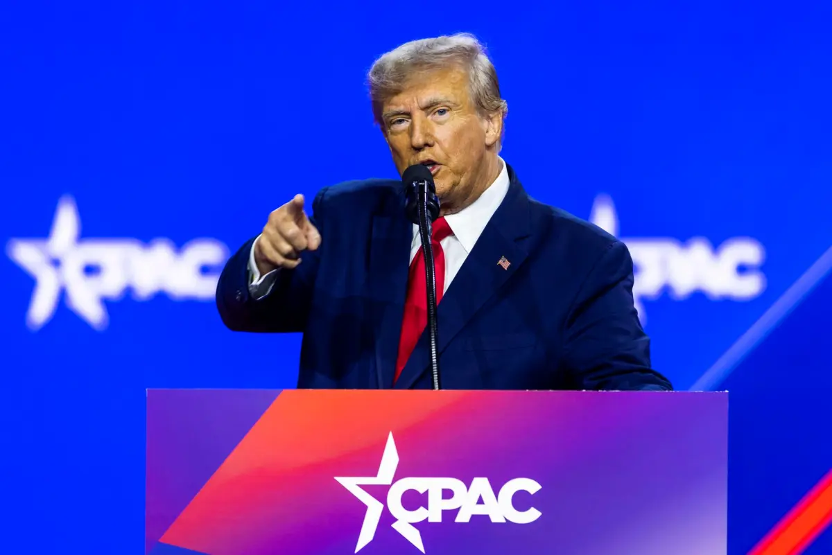 Trump afronta 37 cargos criminales por el manejo de documentos clasificados