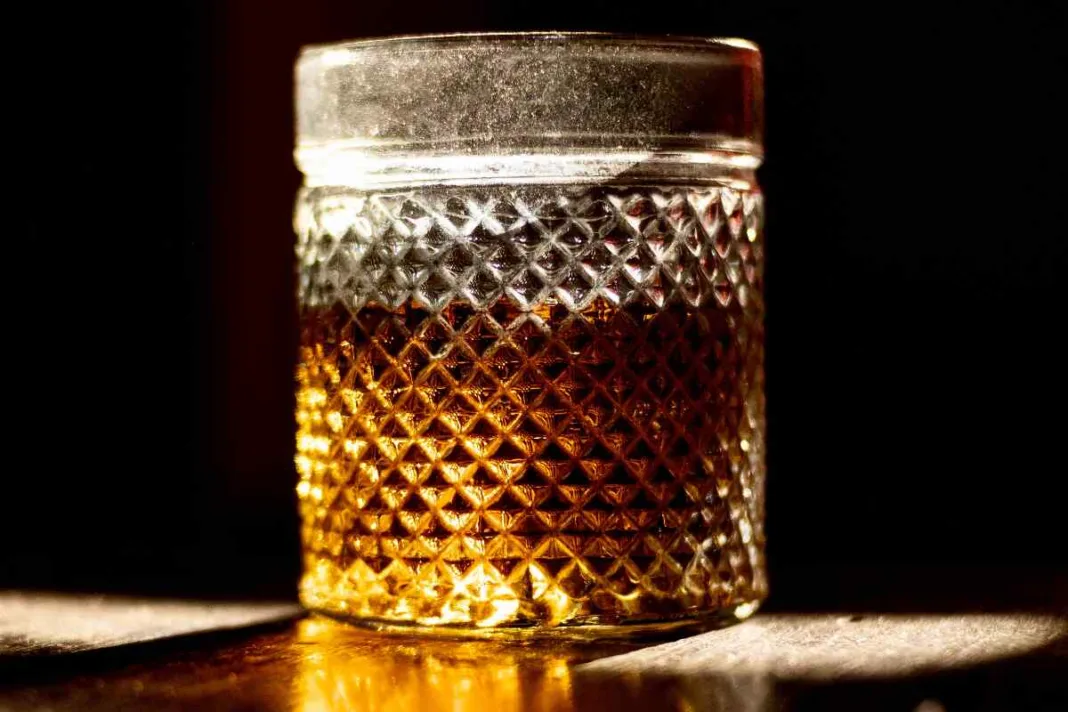 Consejos para prevenir el Alzhéimer: modera el consumo de alcohol