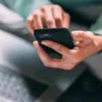 ¿Cómo proteger tu celular de los hackers? Consejos para evitar ser 'chuzado'--- ¿Qué pasa con Claro Colombia? Usuarios reportan intermitencia en sus servicios móviles--Debin en Argentina: Banco Central Anuncia Cambios, Mercado Pago se Opone-batería celular