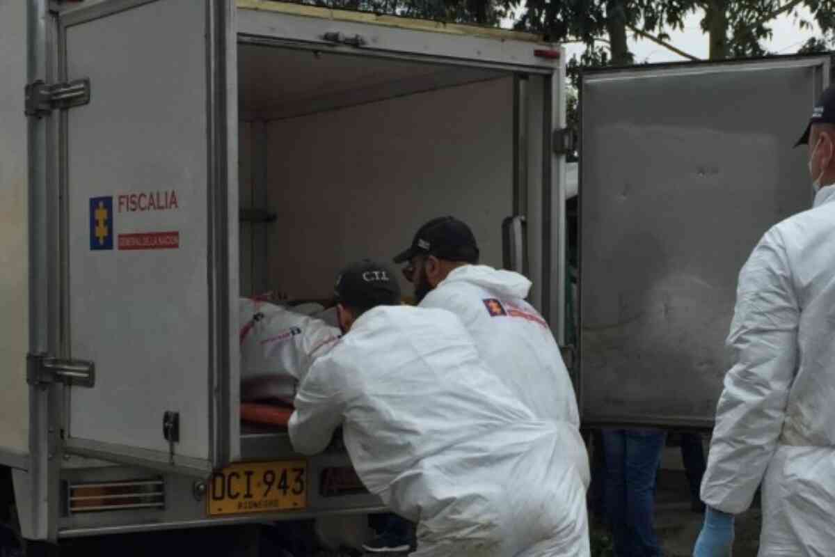 Un turista argentino, identificado como Carlos Ernesto Fabián de Rose, de 37 años, murió al llegar a un hotel del barrio El Poblado, sur de Medellín. - ¿Quién mató a Rubén Darío Arango Vides, el vendedor de gas?--Hallan cadáver de hombre desaparecido en quebrada del corregimiento de San Cristóbal en Medellín-cordoba-