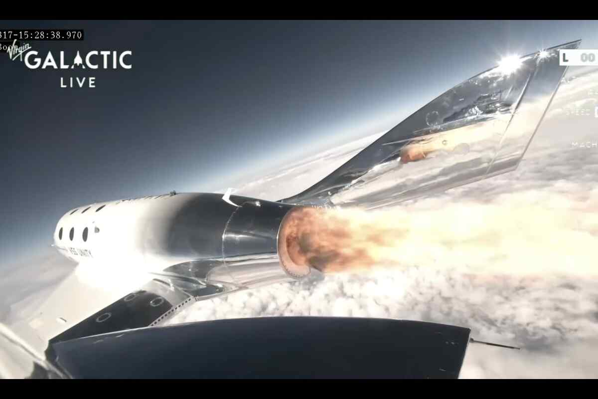 Virgin Galactic completa su primer vuelo comercial al espacio a bordo del Galactic 01