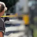 Balacera en la carrera 70 deja un hombre muerto en plena calle del barrio laureles en Medellín -- Investigan homicidio de ingeniero a manos de sicarios en motocicleta