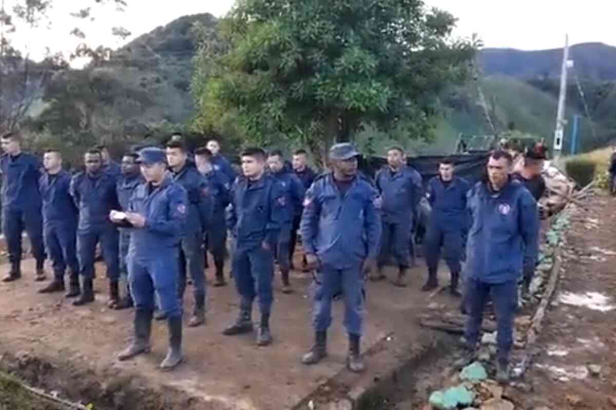 Sin armas ni protección: el drama de los soldados de desminado humanitario en Huila