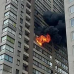Santiago Centro: Bomberos controlan incendio en edificio cerca de Carmen y Santa Victoria