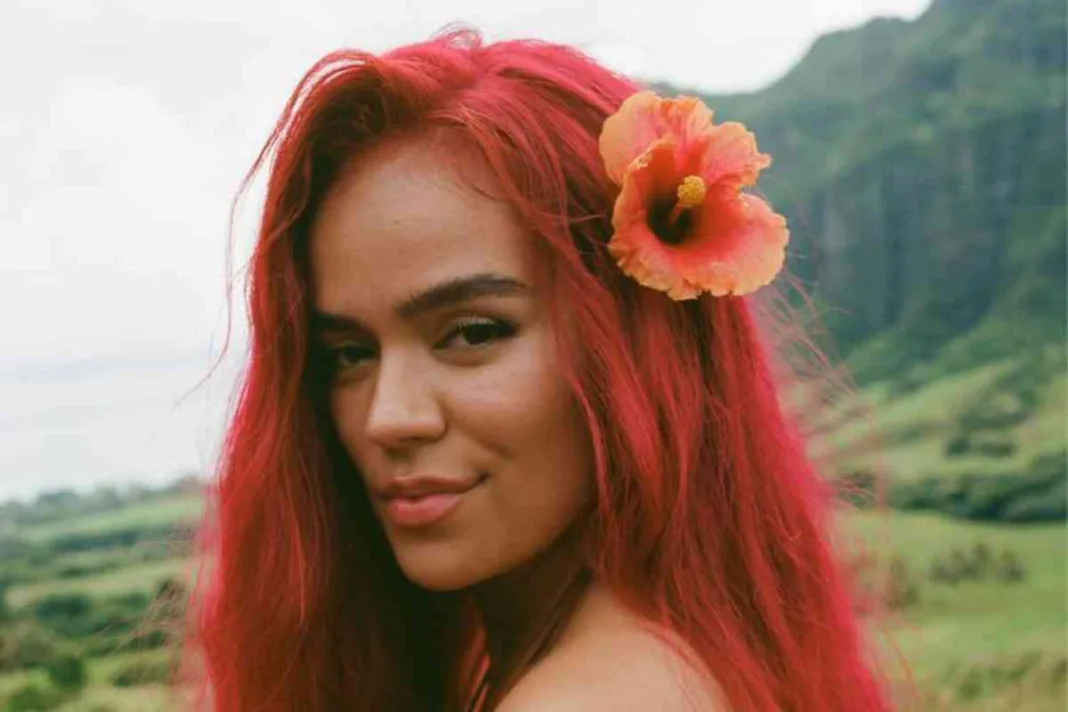 Karol G sorprende al dejar Universal Music Latino y firmar con Interscope Records
