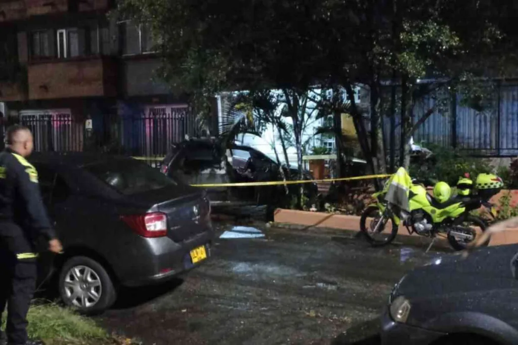 Brutal asesinato en Medellín: apuñalan a hombre en el interior de un vehículo en Laureles- Jhon David Roldan Giraldo