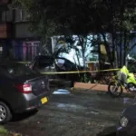 Brutal asesinato en Medellín: apuñalan a hombre en el interior de un vehículo en Laureles- Jhon David Roldan Giraldo