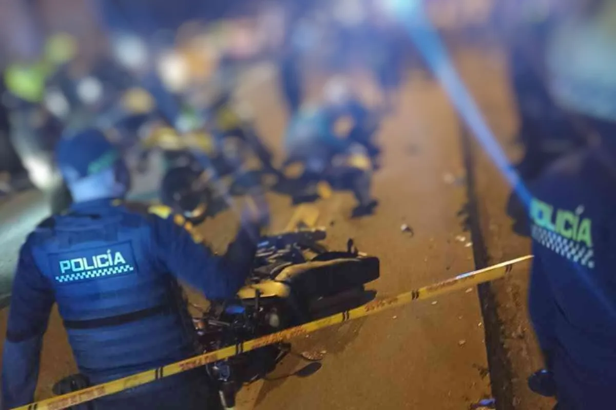 Identifican a ladrón fallecido en intento de hurto en el barrio Pilarica, en Medellín-----Dos muertos en enfrentamiento con la policía tras intentar robar a un peatón en Medellín-robledo Pilarica