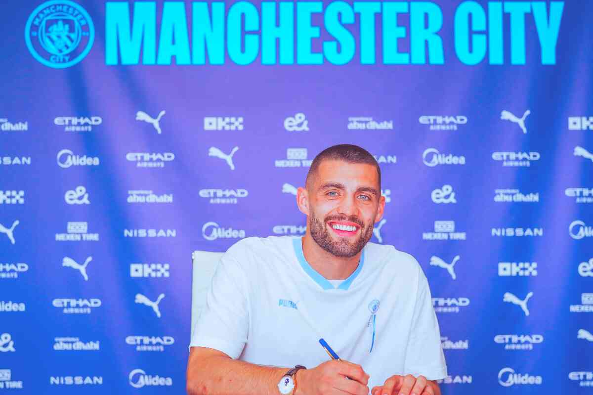 Mateo Kovacic deja el Chelsea y ficha por el manchester city