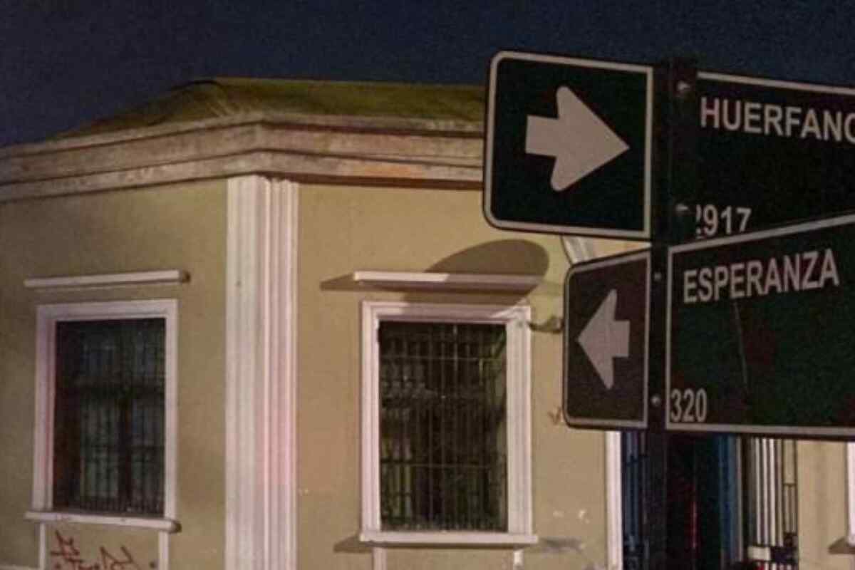 Detenida mujer acusada de asesinar a su pareja en episodio violencia intrafamiliar en Santiago -calle huérfanos- barrio yungay