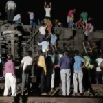 Odisha: Más de 120 personas pierden la vida en un triple choque de trenes en la India