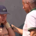 El drama de la recogepelotas que recibió un pelotazo en el cuello y provocó la descalificación de Kato y Sutjiadi-roland garros