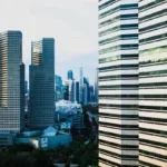 Singapur supera a Shanghái como la ciudad más cara para vivir en 2023--- Singapur lidera el ranking de las ciudades más caras para vivir en 2023