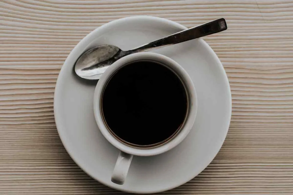 ¿Cuál es la mejor hora para tomar café y qué beneficios tiene para la salud?