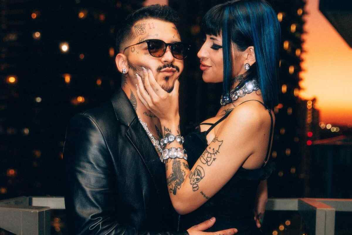 Así luce Christian Nodal tras someterse a un costoso tratamiento para borrar sus tatuajes--Revelan las Supuestas Razones Detrás de la Separación de Nodal y Cazzu
