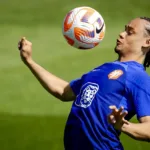 El PSG renueva hasta 2027 a Xavi Simons y lo cede al RB Leipzig