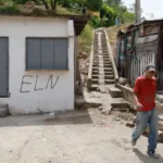 Exigen al ELN y al Clan del Golfo permitir el libre tránsito de personas en el oeste de Colombia