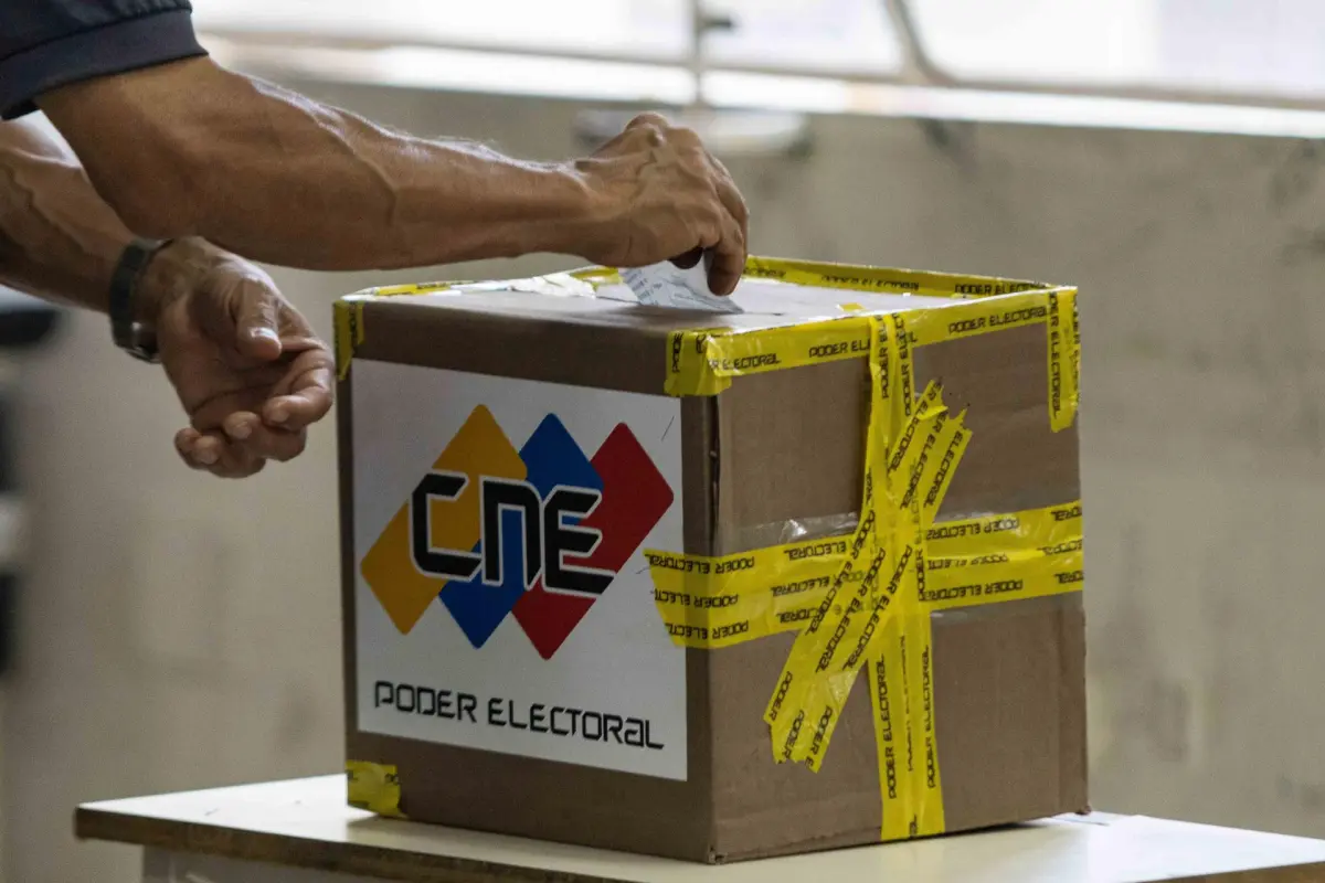 Extienden por 12 horas el plazo del registro de migrantes venezolanos para votar en las primarias