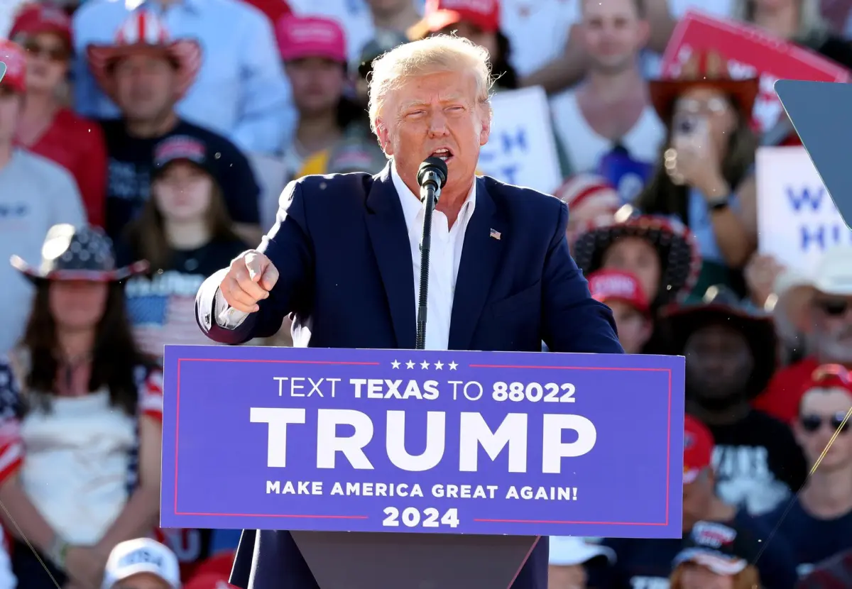 Fiscal añade tres cargos contra Trump y él lo tacha de interferencia electoral de alto nivel