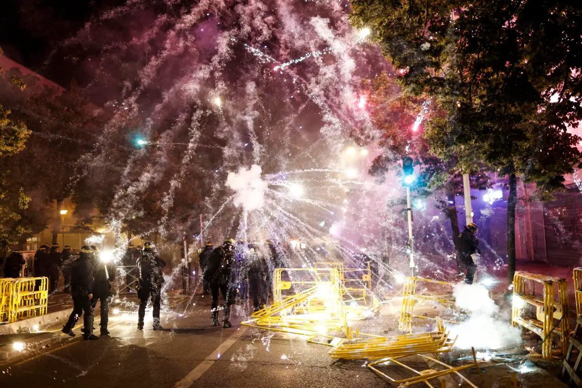 Francia prohíbe el uso privado de fuegos artificiales hasta el 15 de julio