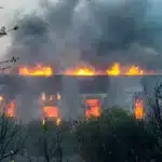 Grecia sigue combatiendo grandes incendios en todo su territorio