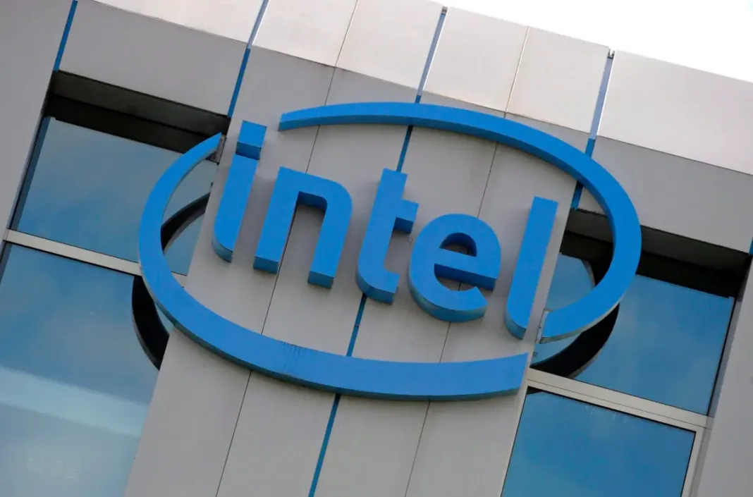 Intel pierde 1.277 millones en lo que va de año, pero vuelve a los beneficios trimestrales