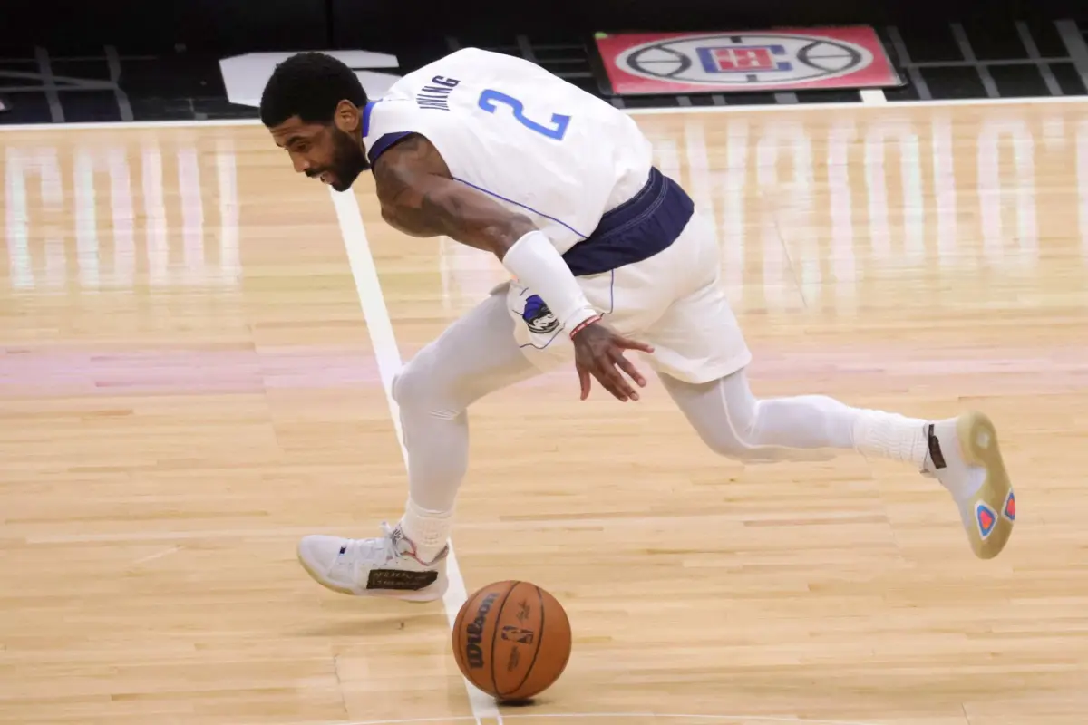 Kyrie Irving cierra acuerdo por 3 años y 126 millones con los Mavericks