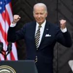 La campaña electoral de Biden ha recaudado 77 millones de dólares y supera a la de Trump