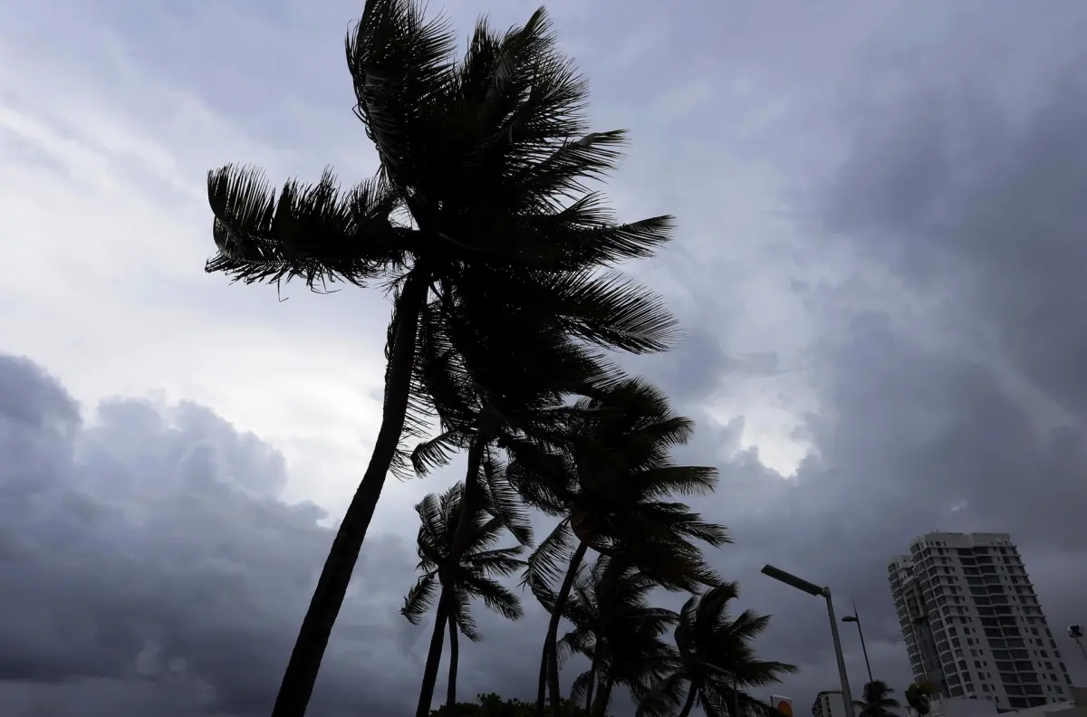 La tormenta subtropical Don resiste en medio del Atlántico