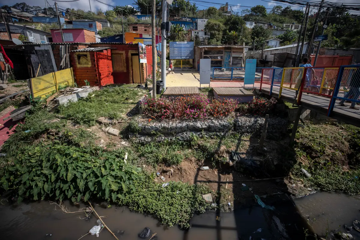La transformación de una favela - de las calles de barro al wifi de alta velocidad