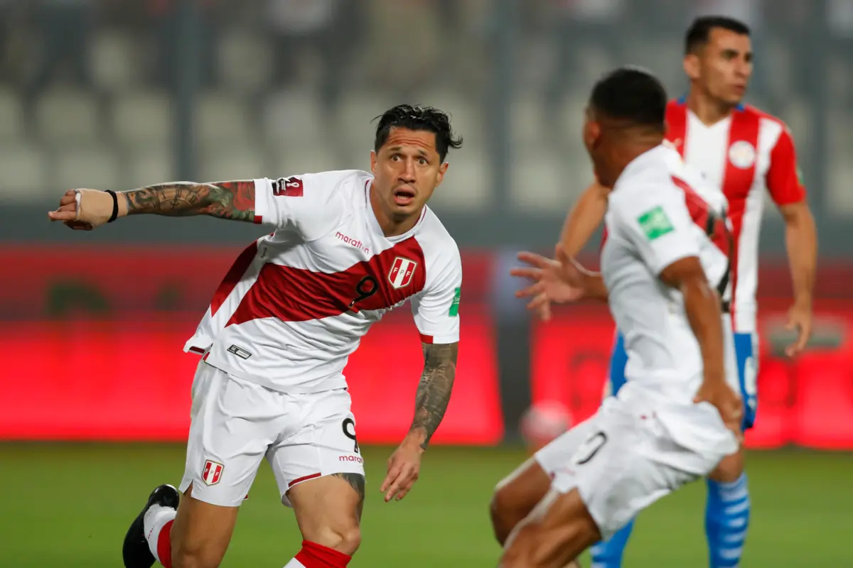 Lapadula será baja de la selección peruana durante primeras fechas de las eliminatorias