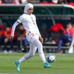 Nohalia Benzina, la primera futbolista en portar el hiyab en el Mundial - Marruecos y Colombia hacen historia en el Grupo H y Noruega golea