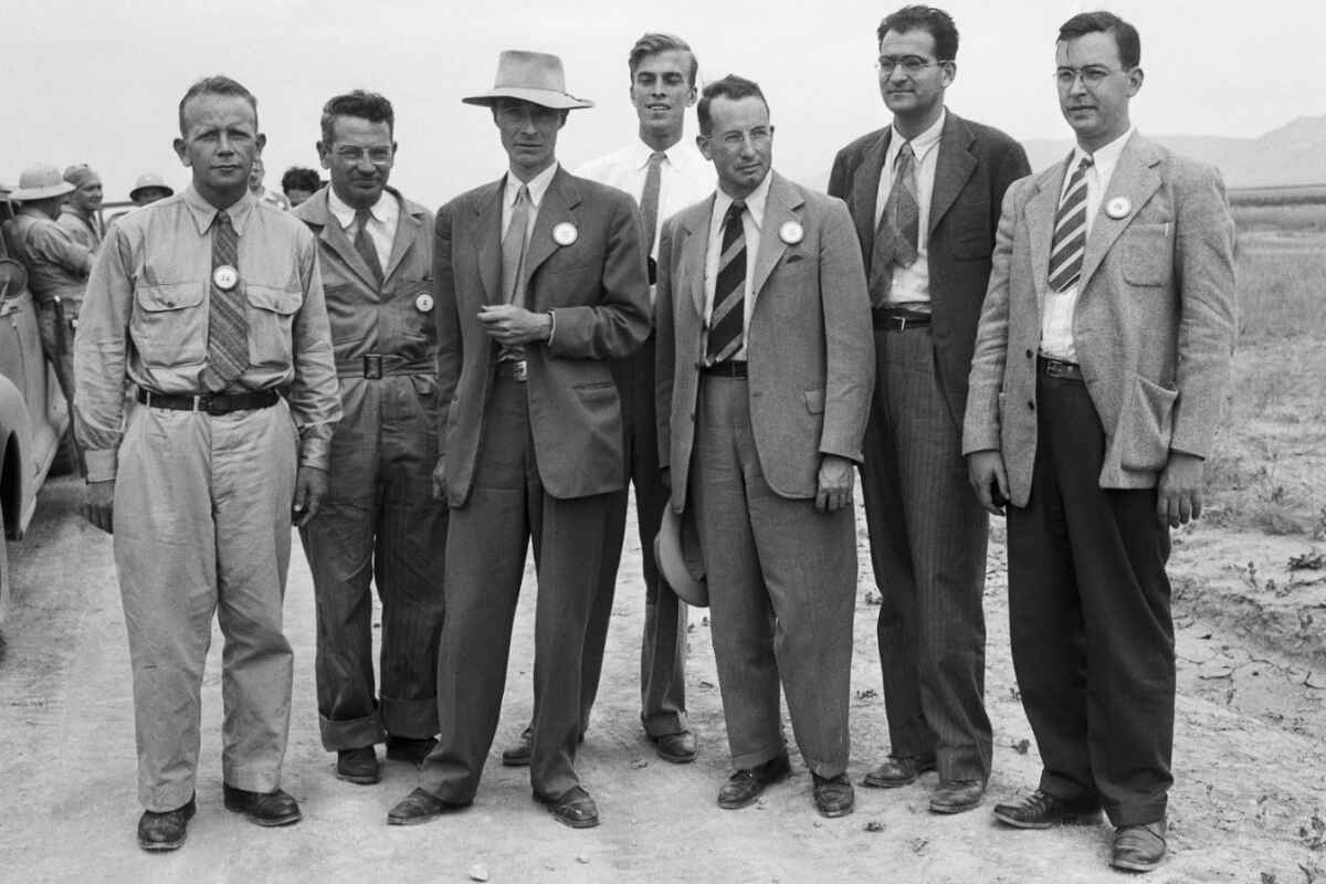La bomba atómica y su creador: la historia de Oppenheimer, el hombre que se convirtió en la muerte, en la gran pantalla gracias a Nolan