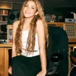 Shakira deslumbra con su look natural y juvenil en Instagram