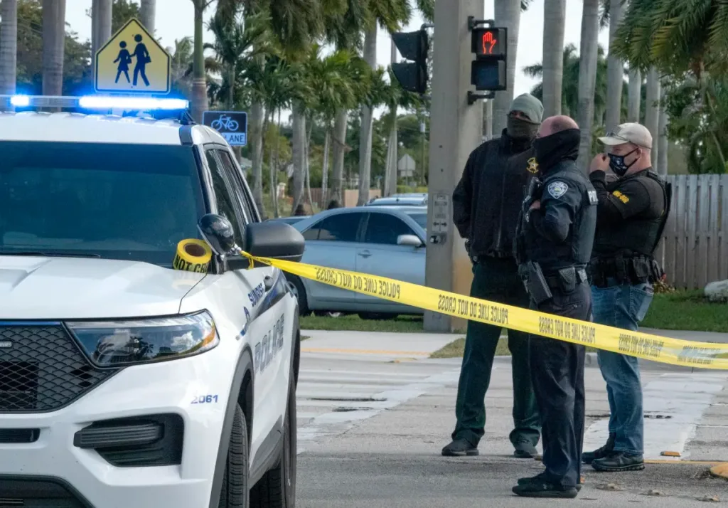 Un muerto y dos heridos deja un tiroteo en un local de Walmart en Florida--Florida: estudiante de 17 años le pega a maestra por quitarle un Nintendo Switch