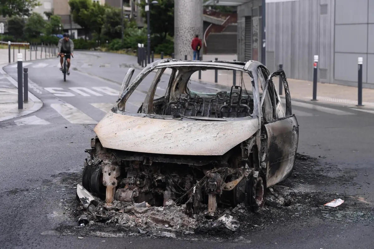 Una nueva noche de disturbios en Francia deja 1.311 detenciones y 79 policías heridos
